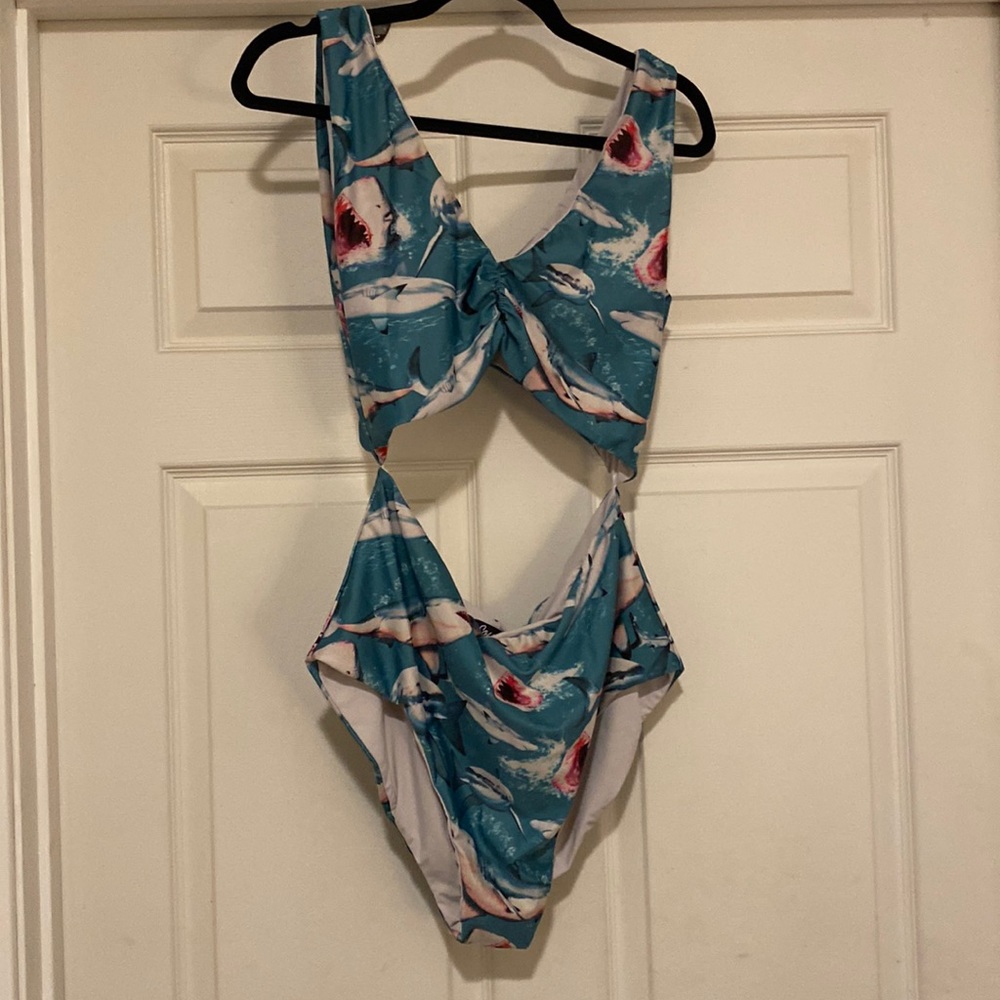 Sourpuss shark attack swimsuit XXL